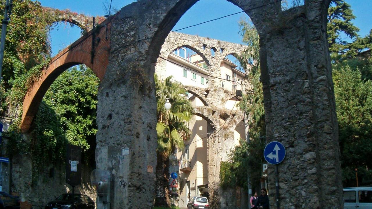 Arce 90 Appartement Salerno Buitenkant foto